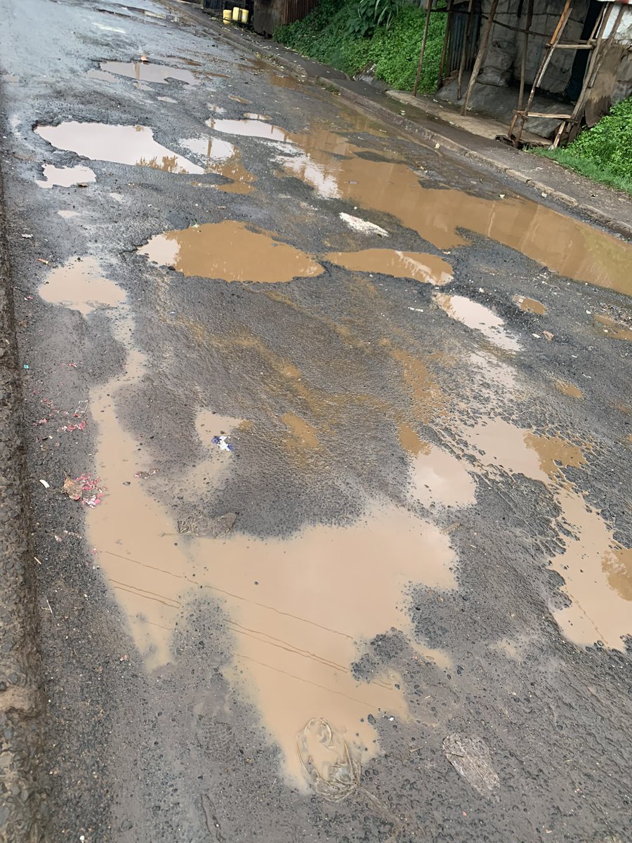 Saidimsalim's tweet photo. This is  the current state of Karanja Rd Kibra. H.E the President passed here en route to Raila Education center earlier this week. The area MCA brought it to his attention. Fingers crossed. https://t.co/gx2uZKIeHA