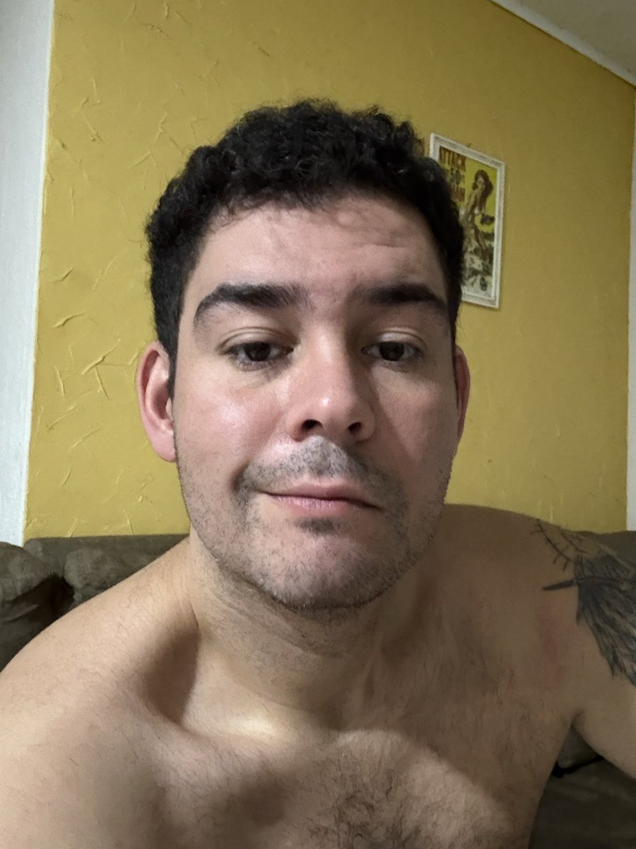 Richyyi's tweet photo. Tirei a barba e sim me sinto feio pra CARALHO https://t.co/cJahWKlW64