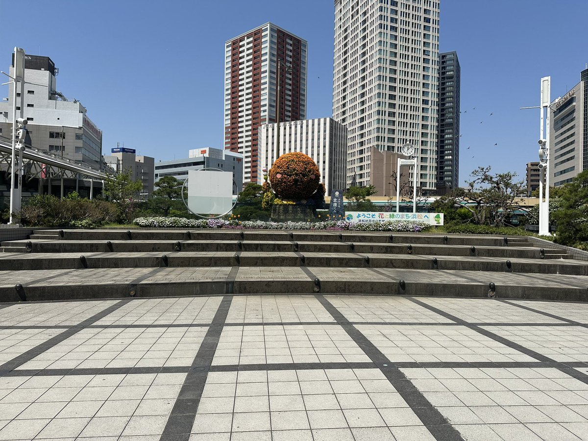 unagi_uta's tweet photo. 【   重･大･発･表   】-`📣⋆

今年度も #うなぎうた 開催決定!!

         📍浜松駅北口前広場キタラ
         🗓  9月6日(日)

会場は浜松駅の真ん前！

今年も全国からイベントを盛り上げてくれるバンドを募集します🗾

最新情報は当アカウントより順次公開予定です。フォローお願いします! https://t.co/y457kWiA2e
