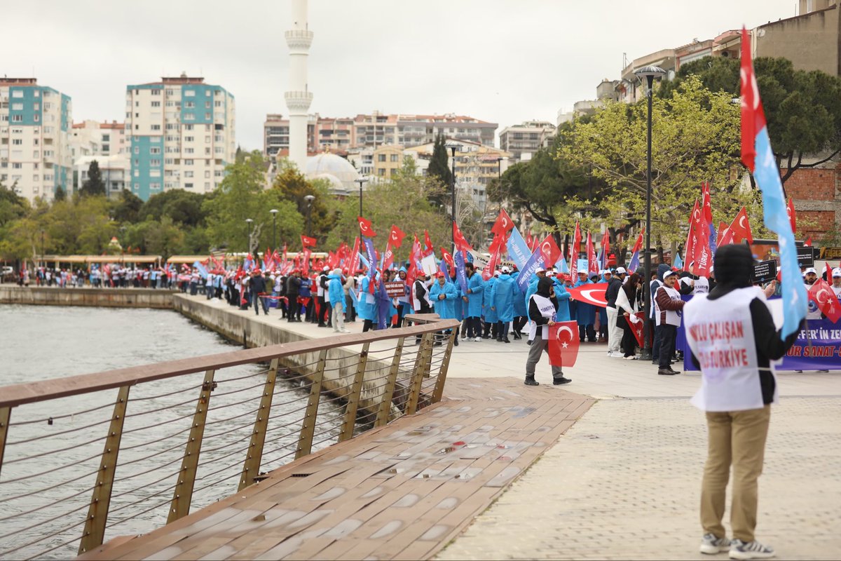 Kamu_Sen's tweet photo. 📍Çanakkale Kordon'dayız! 

1 Mayıs'ta büyük bir coşkuyla
Ecdadın izinde geçilmez bir yeminle 🇹🇷 https://t.co/gcODStrvom
