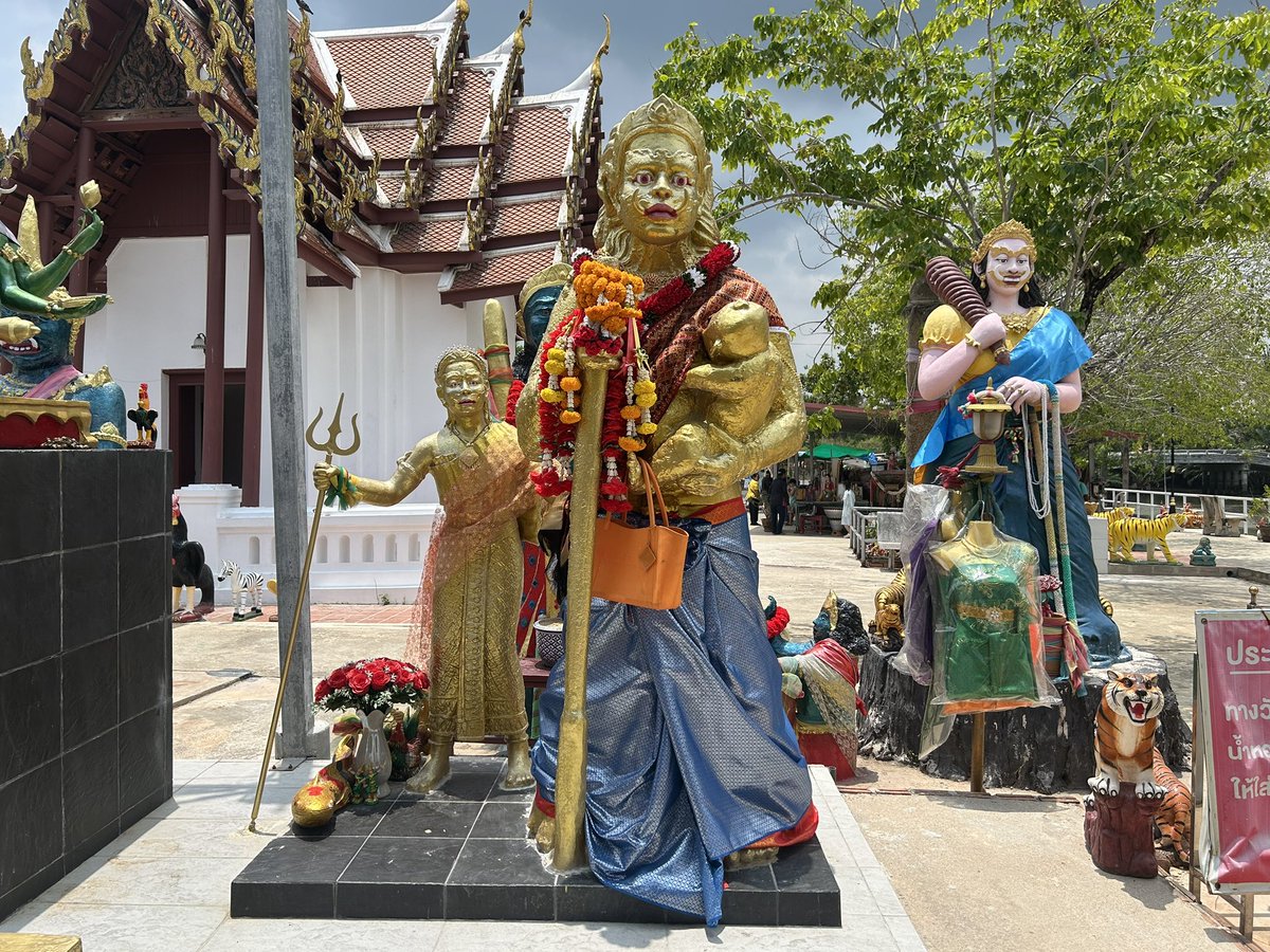 ห้องโหรพรหมาพยากรณ์ tweet media
