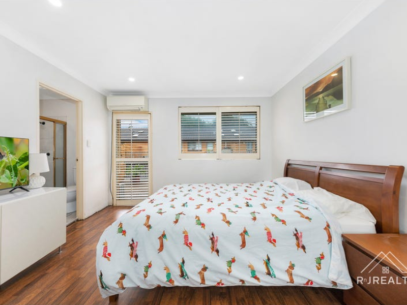 RnJRealtySydney's tweet image. Motivated vendor!

3-bed, 2-level townhouse in Matraville with 2.5 baths + double parking. Low-maintenance living in a prime Eastern Suburbs location—close to parks, shops &amp;amp; the beach.

📍 11/22–24 Wassell St
👉 Enquire now
#SydneyProperty #Matraville #ForSale #RnJRealty