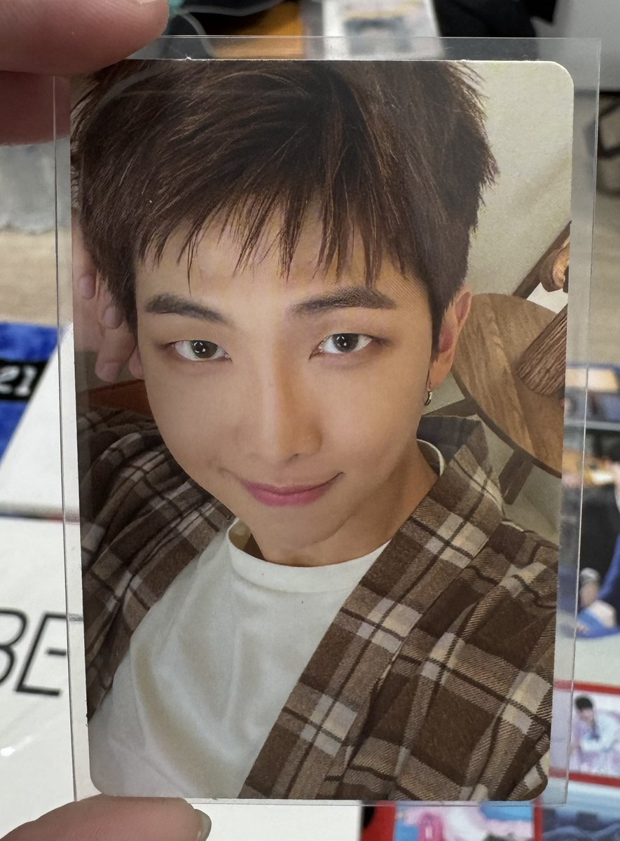 benz086hotmail1's tweet image. 📌📌กติกา การCF ของนะคะ 📌📌

 เมนชั่น ใต้ภาพ 
CF no CC 🥹
คนที่ได้ เราจะตอบกลับ และทัก DM ไป รบกวนเช็ค DM ด้วยนะคะ 
เราจะรวมยอดให้ค่ะ 
🔥ทุกรายการสั่งซื้อ มีของแถมให้นะคะ 🔥🔥   

🚚รอบส่งวันที่ 1 พ.ค. นะคะ 🚚

#ตลาดนัดบังทัน 
#ตลาดนัดรถไฟบังทัน
#BTS
#ของสะสมบังทัน 
#ตลาดนัดBTS