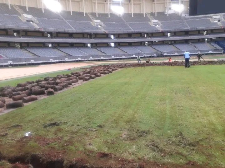 UtdBull's tweet photo. Moi International Sports Centre Kasarani playing surface removed https://t.co/FotHgBcqBo