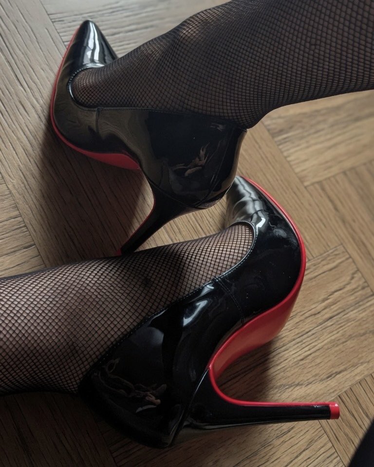 💎💰 ⋆ ♦️ 𝒢𝑜𝒹𝒹𝑒𝓈𝓈 𝑅𝓊𝒷𝒾𝓃𝑜 ♦️ ⋆ 💰💎 tweet media