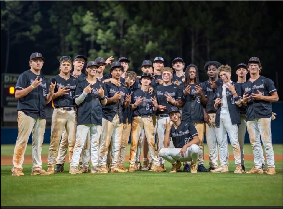 CoachGJohnsonEC's tweet photo. Elbert County Diamond Devils sweep Pepperell last night to advance to Class A Division I Elite 8. They will host the winner of  Fannin/Bleckley next Wednesday at Diamond Devil Field.  Go Big Blue! https://t.co/S3nW0heSrH