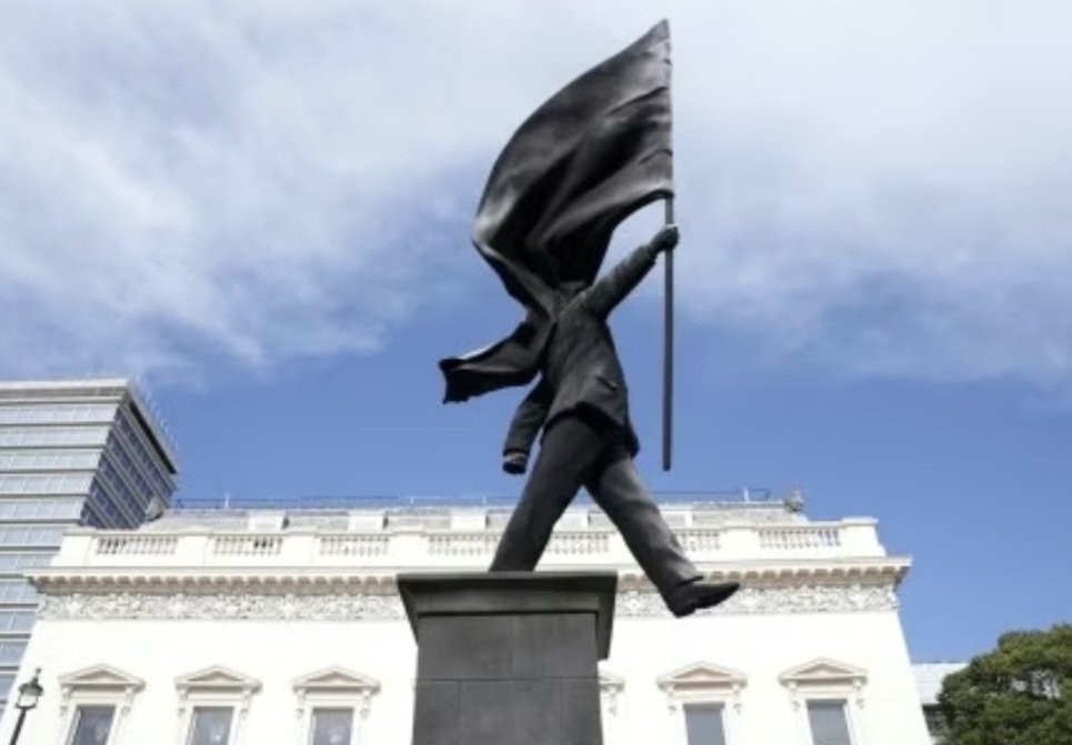 converseernest1's tweet image. There goes another of Banksy's pro Palestine supporters
#terrorist #narcissists