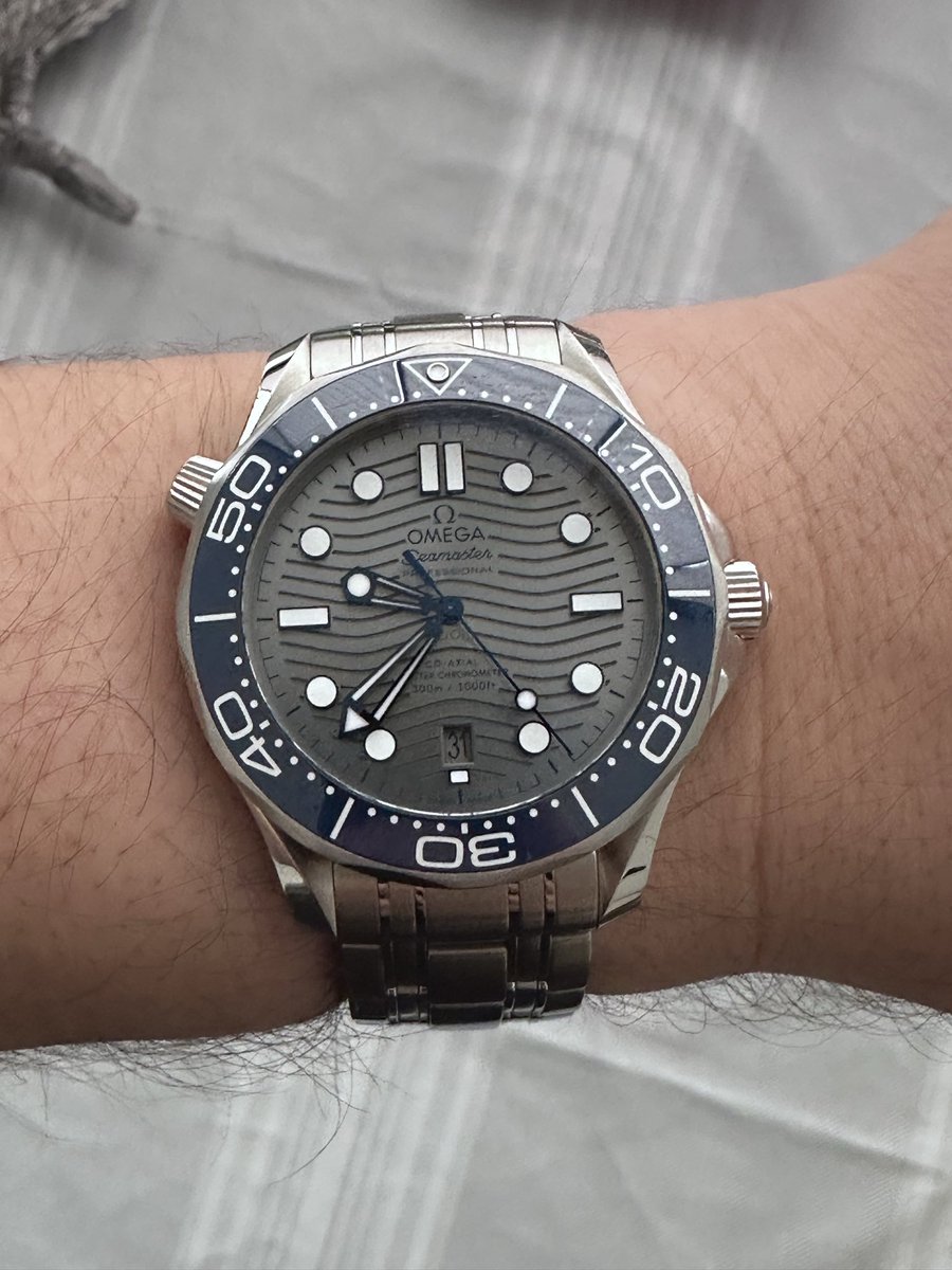 syJackaL's tweet image. New Hydroconquest 42 mm vs Omega Seamaster Pro  . Which one do you choose? Pls write.#longines #hydroconquest #new #omega #watches