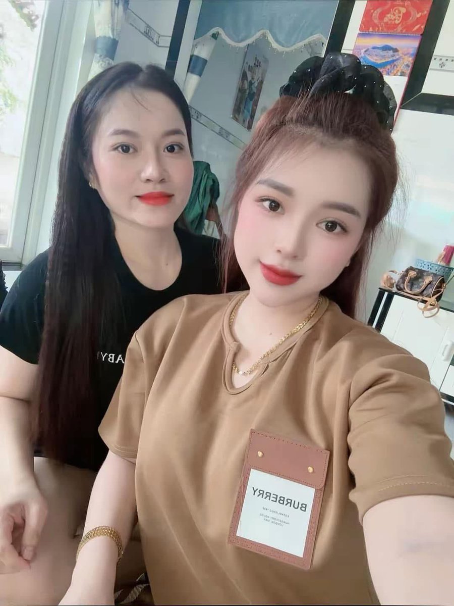 Thu Oanh tweet media
