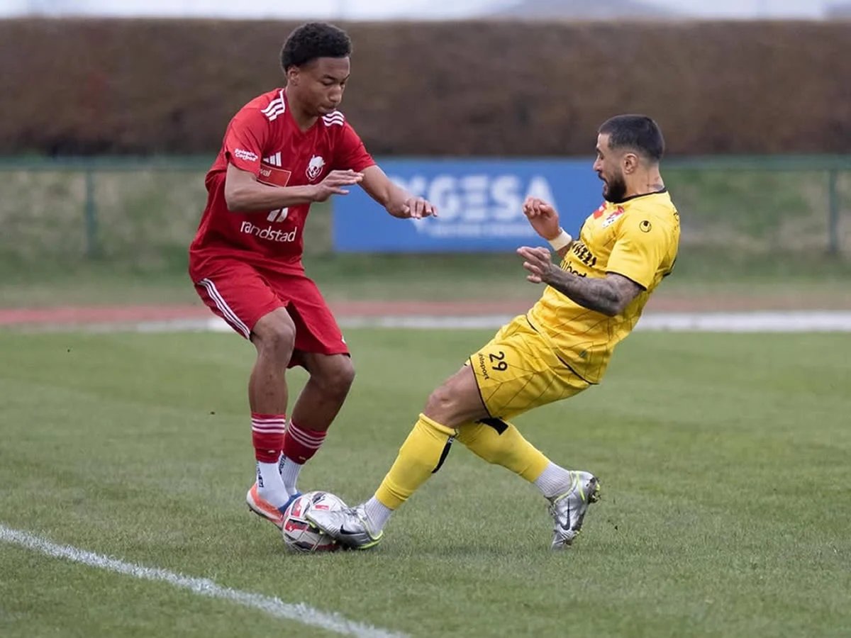 andreoeausm's tweet photo. Neuchâtel Xamax could announce a new signing soon 🔴
Talks are underway with 17-year-old Mathis Dind regarding a transfer
Dind primarily plays right back and is a regular starter for FC Bulle
#SangRougeNoir #Xamax #FCBulle https://t.co/BLZKD26zt0