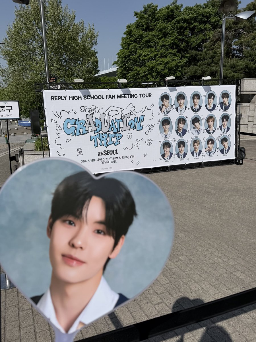 탐이 tweet media
