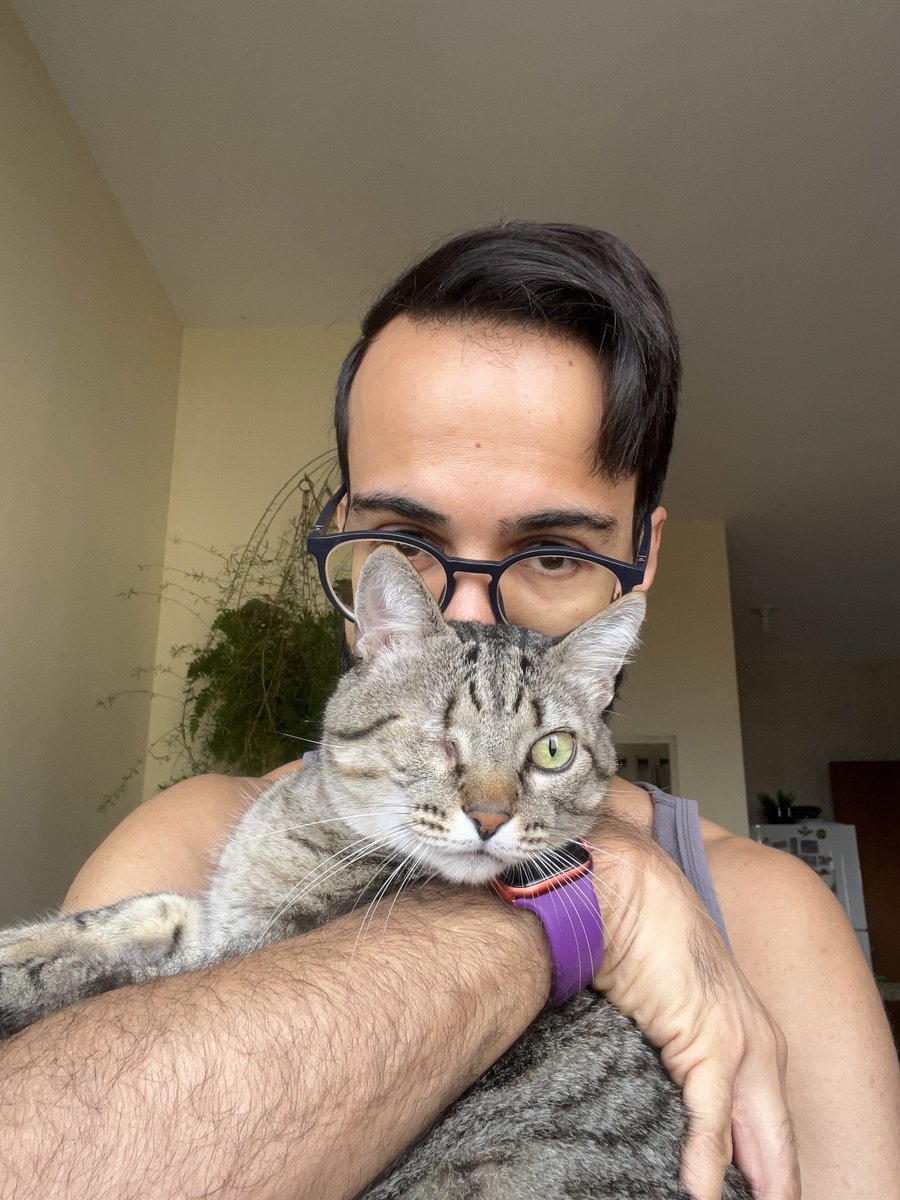 tlmthiago's tweet photo. Besito en lo gatito https://t.co/nJVdlKdOpU