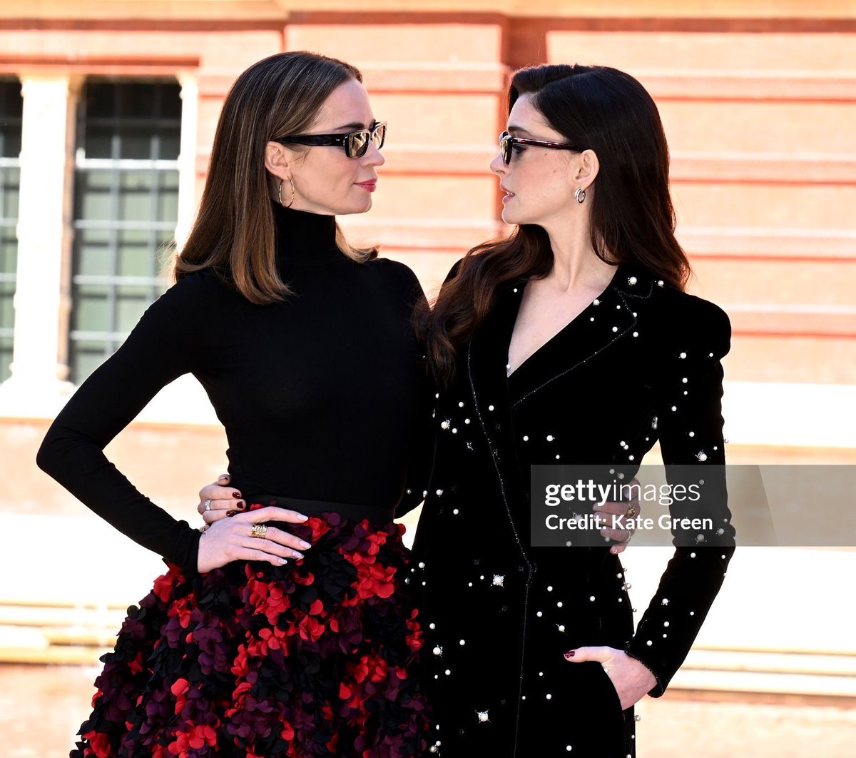 emilybluntverse's tweet photo. SACHSTON ARE CANON https://t.co/mecsRLOgIY