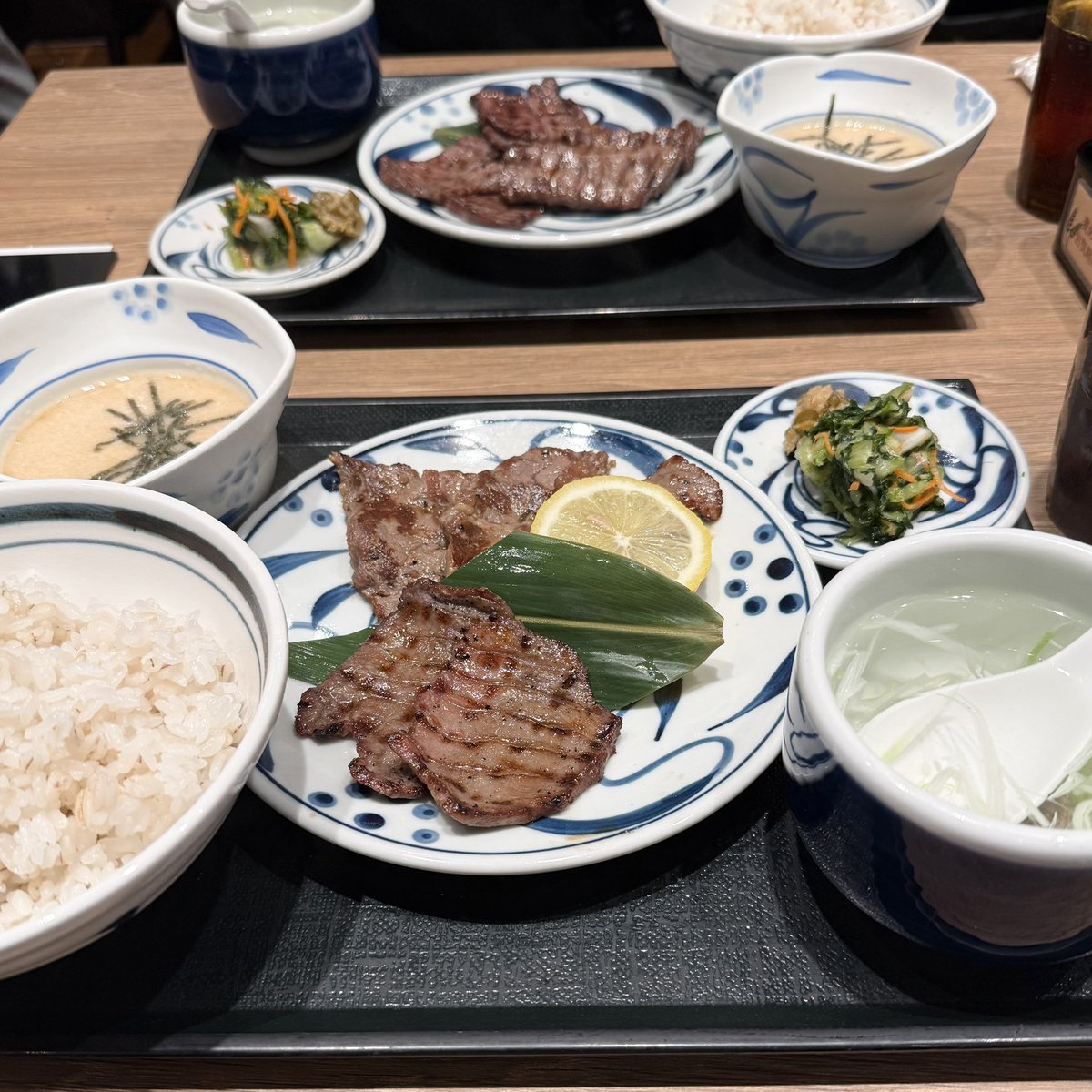 オーキッド tweet media