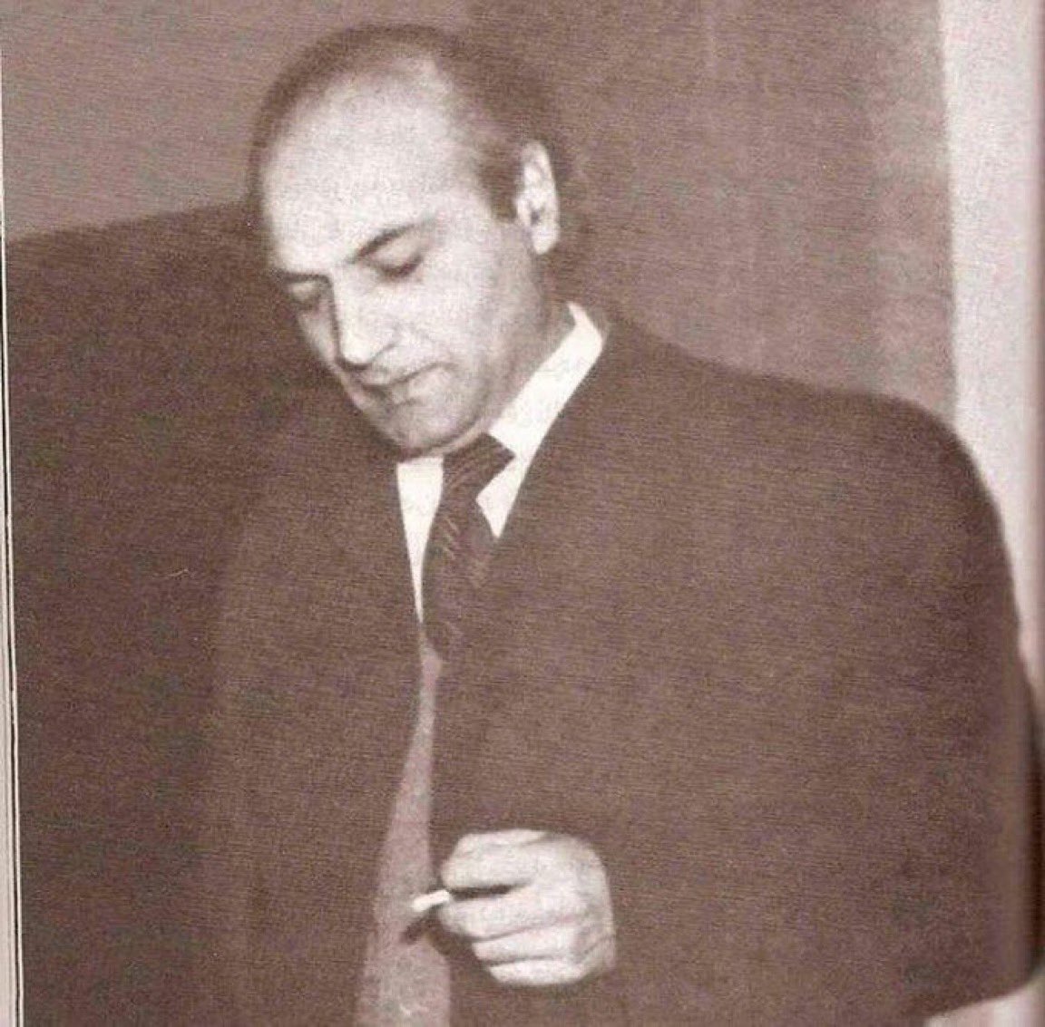 Fparrhesia's tweet photo. "İyi arkadaş yalnızlıktan, yalnızlık kötü arkadaştan iyidir."

Ali Şeriati | Ebuzer https://t.co/mlo9qCtTqH