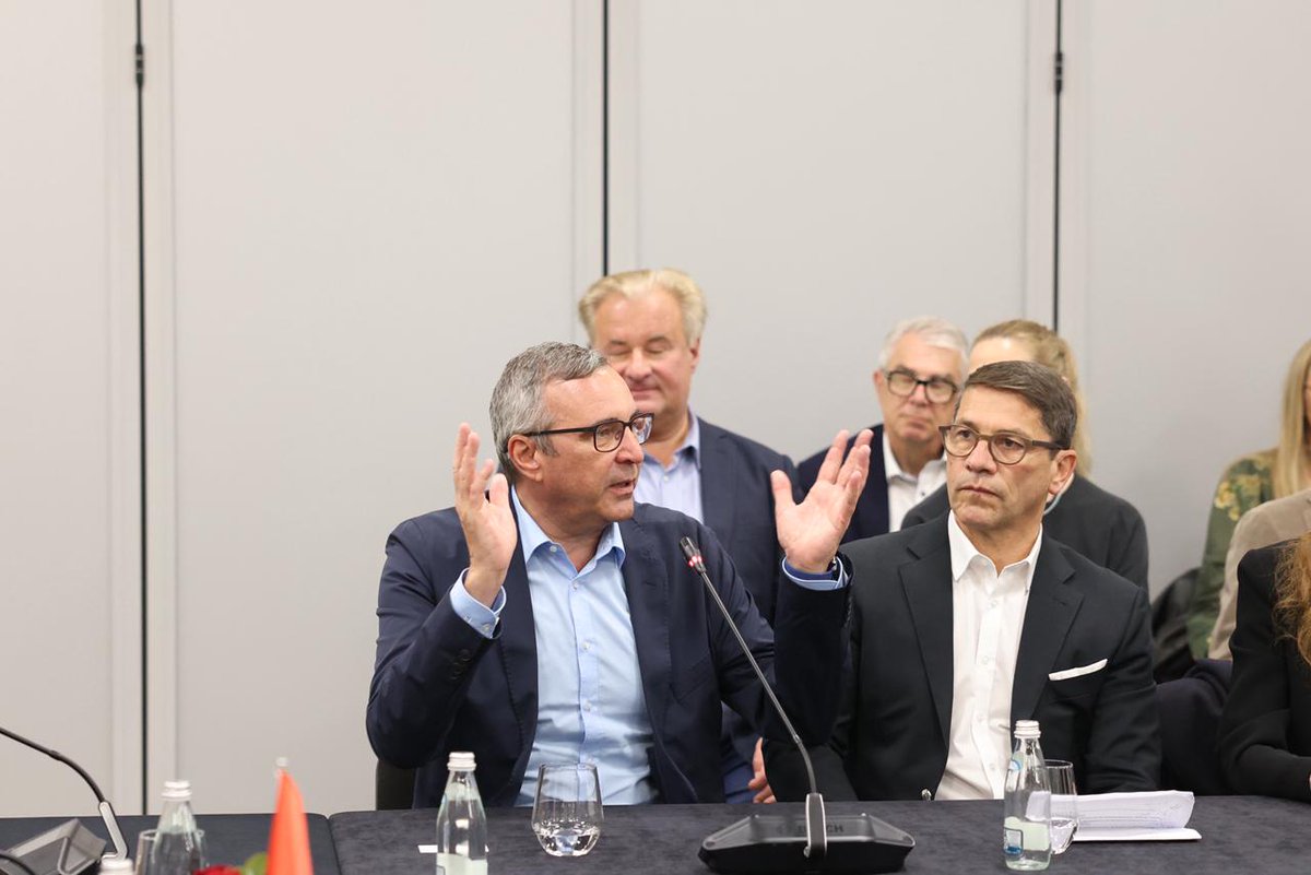 HoxhaFer's tweet image. 🇦🇱🤝🇩🇪 It was not only a pleasure, but a truly inspiring and engaging moment to meet today with the #BadenBadenBusinessTalks delegation during their visit to Tirana, for a highly stimulating exchange.

An excellent opportunity to present #Albania, its strong development momentum,