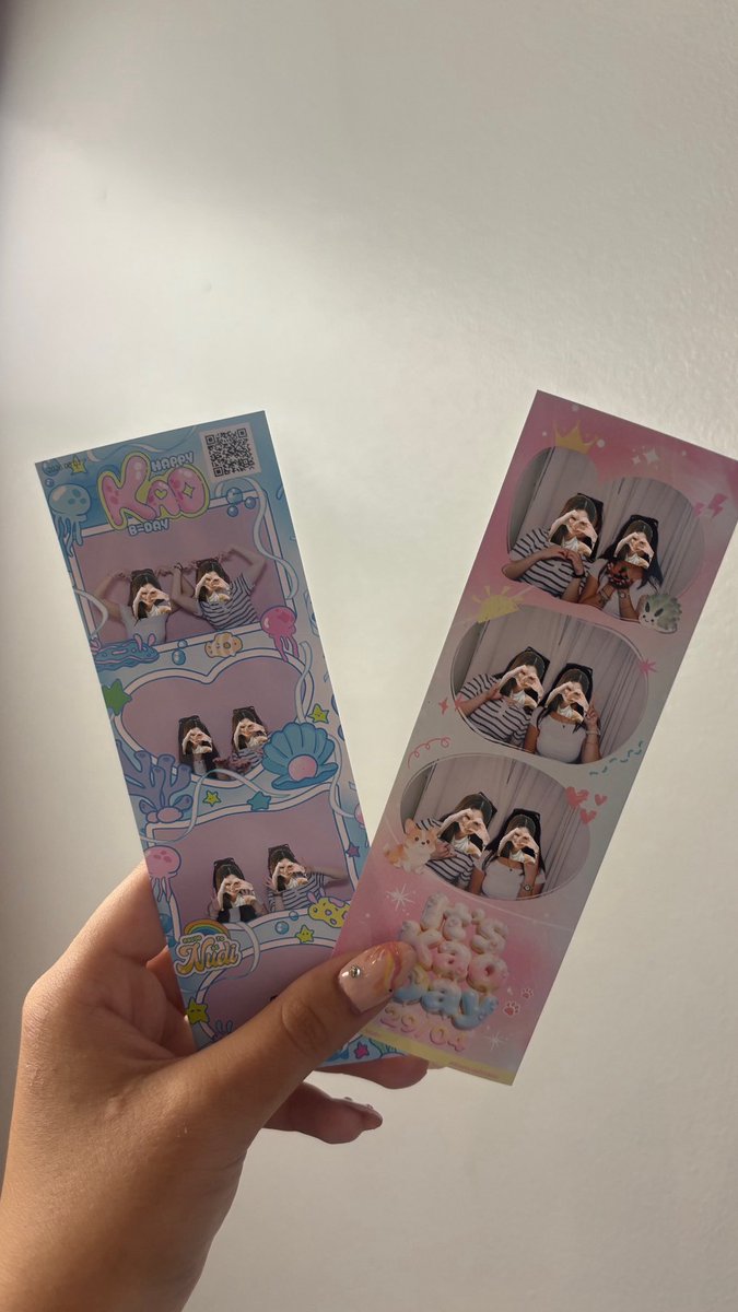tiltingtowardsu's tweet photo. photobooth check-in !
done by vietnam fans (left photostrip) &amp; sgmy fans (right photostrip)🥺💗
@9779s_SGMY 

the designs for the frames are so cute🙂‍↕️🤏 @Kaosupassara9 

#Nudi_photos 
#AlwaysWithKao 
#supassra_sp https://t.co/jTjF0SWIJD