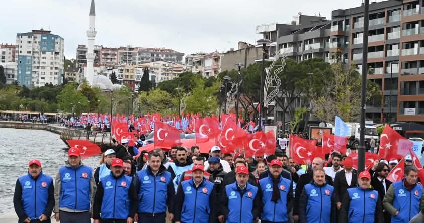 tdvsizmir's tweet photo. 💢Alın teriyle ülkemize değer katan, tüm çalışanların sorunlarının çözüldüğü nice  1 Mayıs’lara...
💢1 Mayıs Emek ve Dayanışma Günümüz Kutlu Olsun…
#1Mayıs https://t.co/aVSHKg6YTL