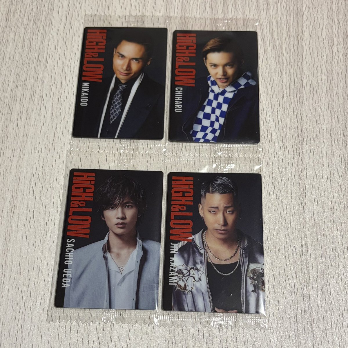 alk___8's tweet photo. HIGH＆LOW ハイロー ウエハース 交換

譲：二階堂 (橘ケンチ) チハル (佐藤大樹) 上田佐智雄 (志尊淳) 風見仁 (陣)

求：雨宮広斗 (登坂広臣) ＞BERNIE (白濱亜嵐) ＞ 雨宮雅貴 (TAKAHIRO)

郵送での交換可能な方リプかdmお願い致します🙇🏼‍♀️ https://t.co/RRBPVhHFzh