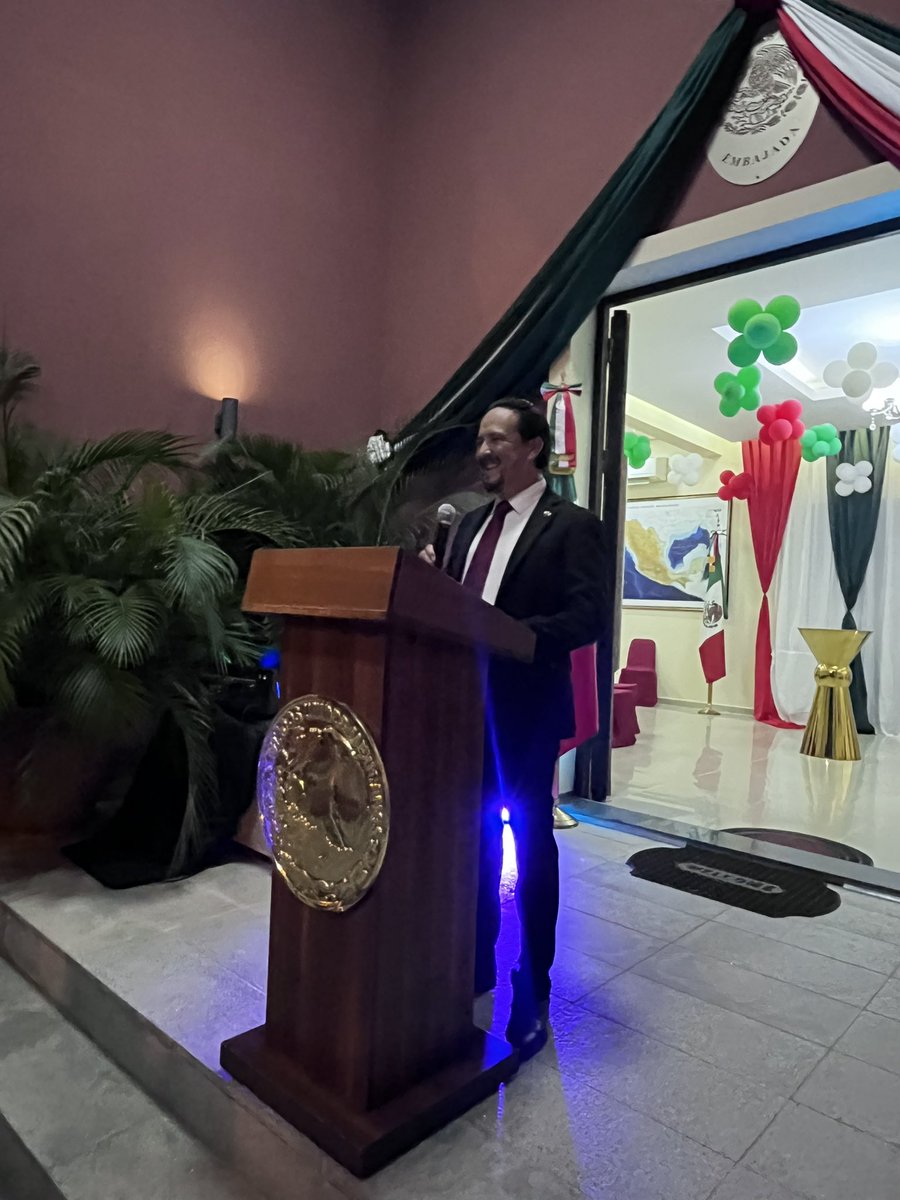 EmbaMexNig's tweet photo. 50th anniversary of diplomatic relations Mexico-Nigeria.

#mexiconigeria #mexiconigeria50 #diplomaticties #embamexnigeria https://t.co/Jf0Yug88Tb