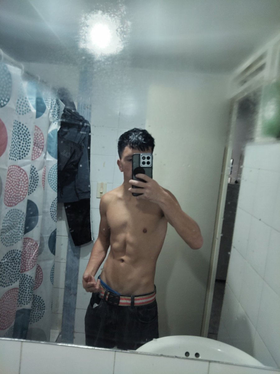 Gato_mmlo8's tweet photo. RT para subir como se ve afeitadito 🔥 https://t.co/9glmNSJqYh