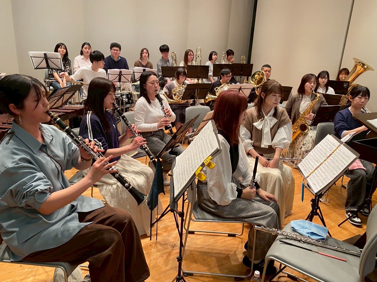 ensemble_union's tweet photo. いよいよ当団の結成記念演奏会が【明日】となりました！！

メンバー集めから曲選びから全てをゼロから立ち上げ、
メンバー皆で試行錯誤しながらも走り抜けてきました✨️

老若男女が楽しめる演奏会にして行きますので
是非GWのスタートダッシュにいかがでしょうか？
春日部にてお待ちしております！ https://t.co/TwcEhY2kg1