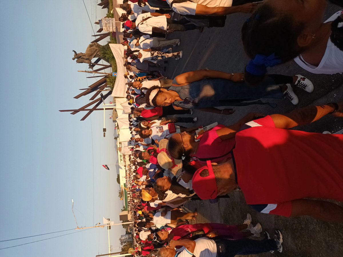 OrlandoJavierRG's tweet photo. Partivipa La Empresa de Bebidas y Refrescos Santiago de Cuba en el desfile por el 1ro de Mayo  junto la los trabajadores del MINAL y todos Sindicatos de la Provincia. LA PATRIA SE DEFIENDE https://t.co/doMfJ68YZr