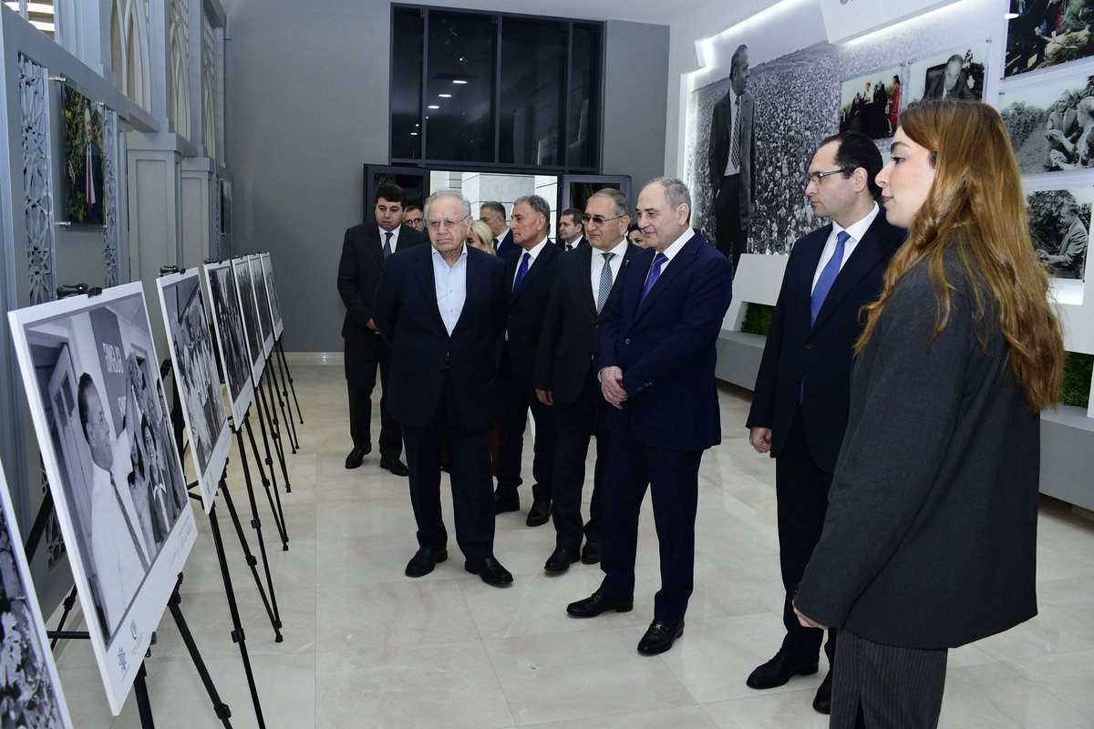 Yeni Azərbaycan Partiyasının və Kənd Təsərrüfatı Nazirliyinin birgə təşkilatçılığı ilə Ümummilli Lider Heydər Əliyevin anadan olmasının 103-cü ildönümünə həsr olunmuş “Əbədiyyətə qovuşan ömrün 103-cü baharı” adlı tədbir keçirilib.

yap.org.az/az/view/news/1…