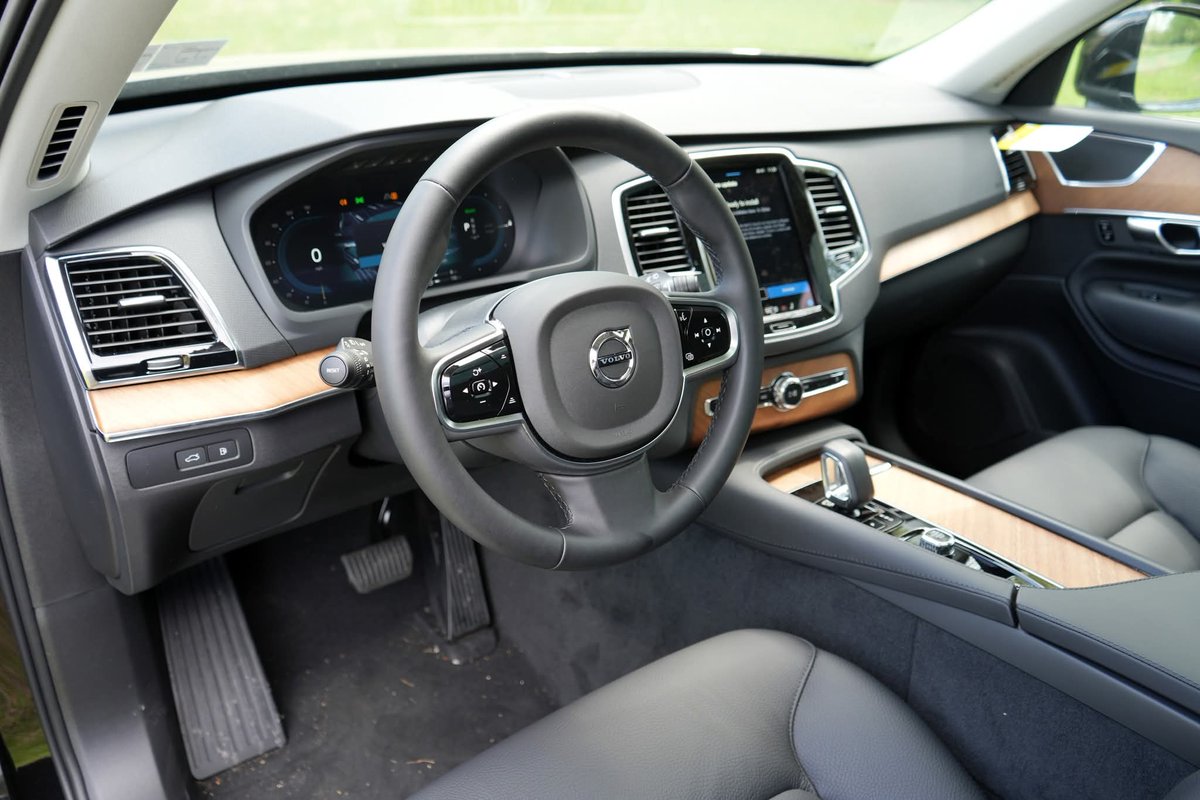 youngervolvo's tweet image. 🤑 $15,666 OFF!!!

👉 2025 #Volvo XC90 Plus
👉 MSRP: $75,965
👉 Younger Price: $60,299

💻 More information-&amp;gt; VolvoCarsHagerstown.com
