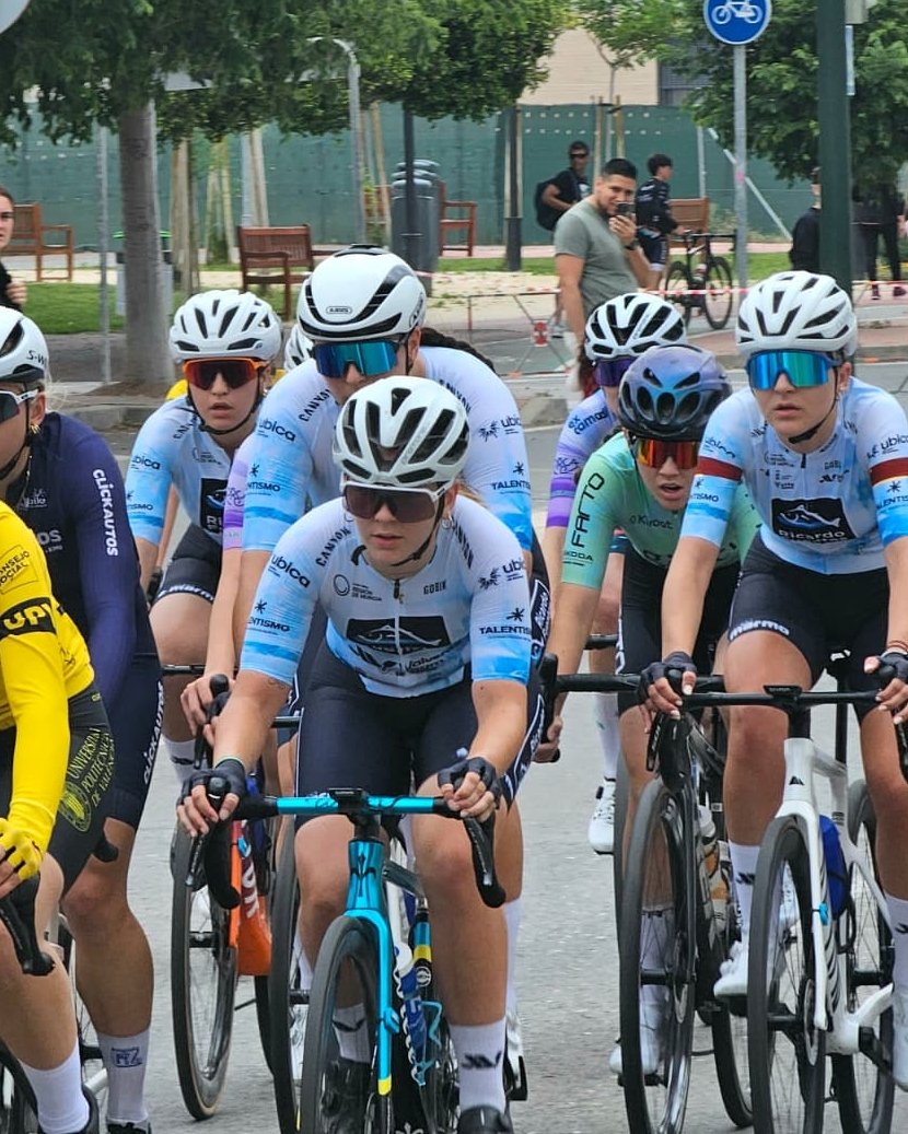 Valverde_Team's tweet photo. 🏅 𝐄́𝐥𝐢𝐭𝐞: 1ª Melisa Gómiz
🏅 𝐉𝐮́𝐧𝐢𝐨𝐫: 1ª Luz Márquez
🏅 𝐂𝐚𝐝𝐞𝐭𝐞𝐬: 1ª Adriana Segura | 2ª Dácil de Manuel | 4ª María Manzano https://t.co/JWgvya389P