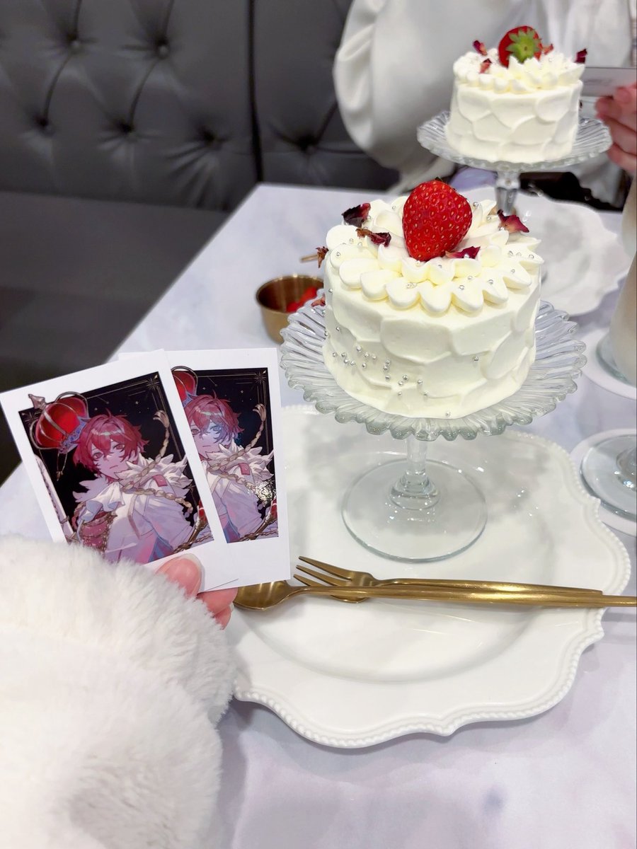 achmxxfr's tweet photo. ずっと行きたかったカフェいってきた🎂⭐チェキに合っててかわいいᴗ̥̥ .̼ ᴗ̥♡♡ https://t.co/eOGyJhAfmy