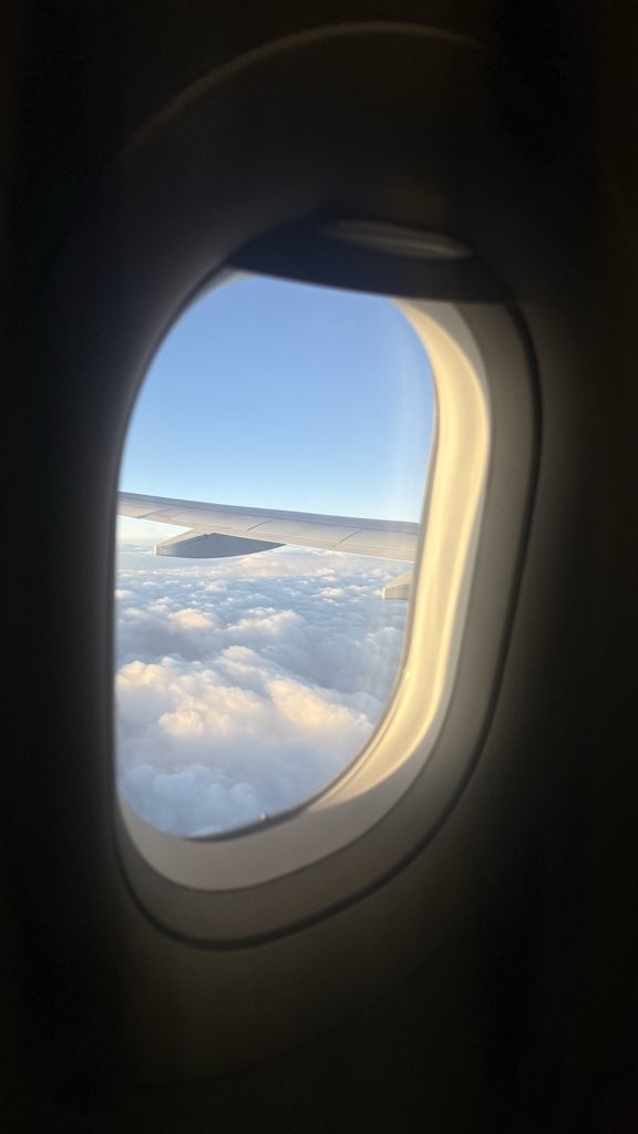 opk_69's tweet photo. ✈️ https://t.co/YTWJ3SMAVC