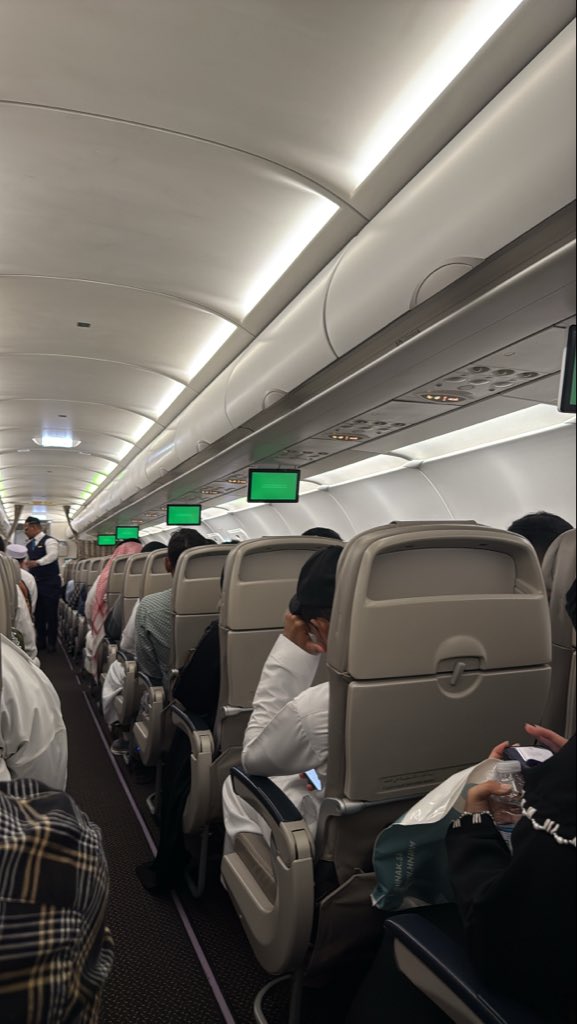 opk_69's tweet photo. ✈️ https://t.co/YTWJ3SMAVC