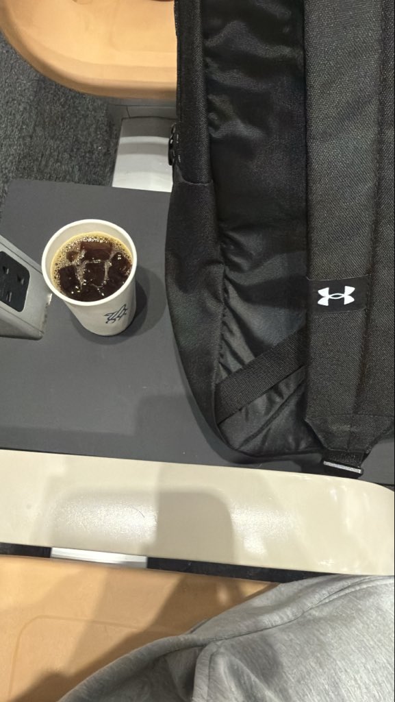 opk_69's tweet photo. ✈️ https://t.co/YTWJ3SMAVC