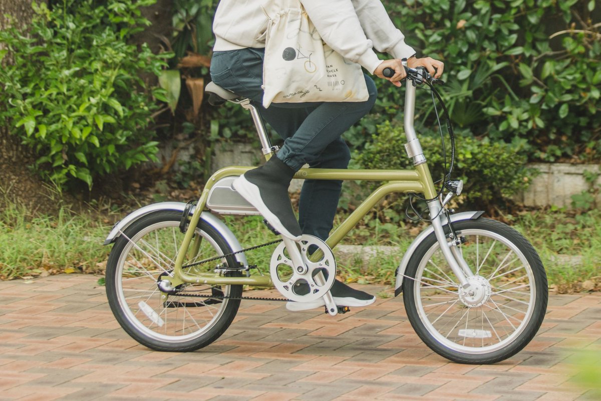 wimo_ebike's tweet photo. 今日から5月。

明日から連休、という方も多いかもしれません。

少しだけ、自転車に乗ってみませんか。

実は5月は自転車月間。
風が気持ちいい季節です。

いつもより、ちょっと遠くまで。

#自転車月間 #サイクリング #自転車 #wimo https://t.co/YhoIyEmM82