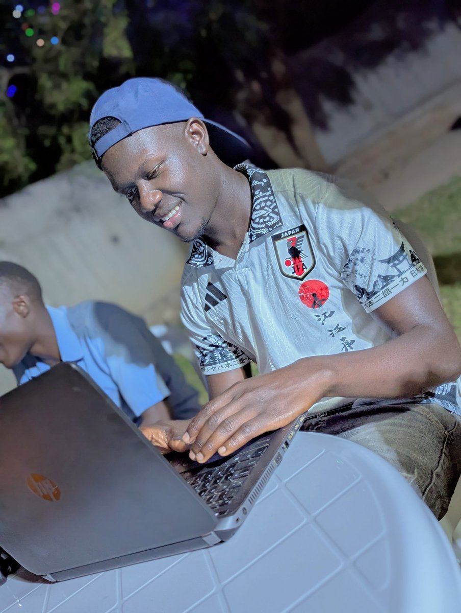 EmaruJonathan's tweet image. #freelancer am a tech guy