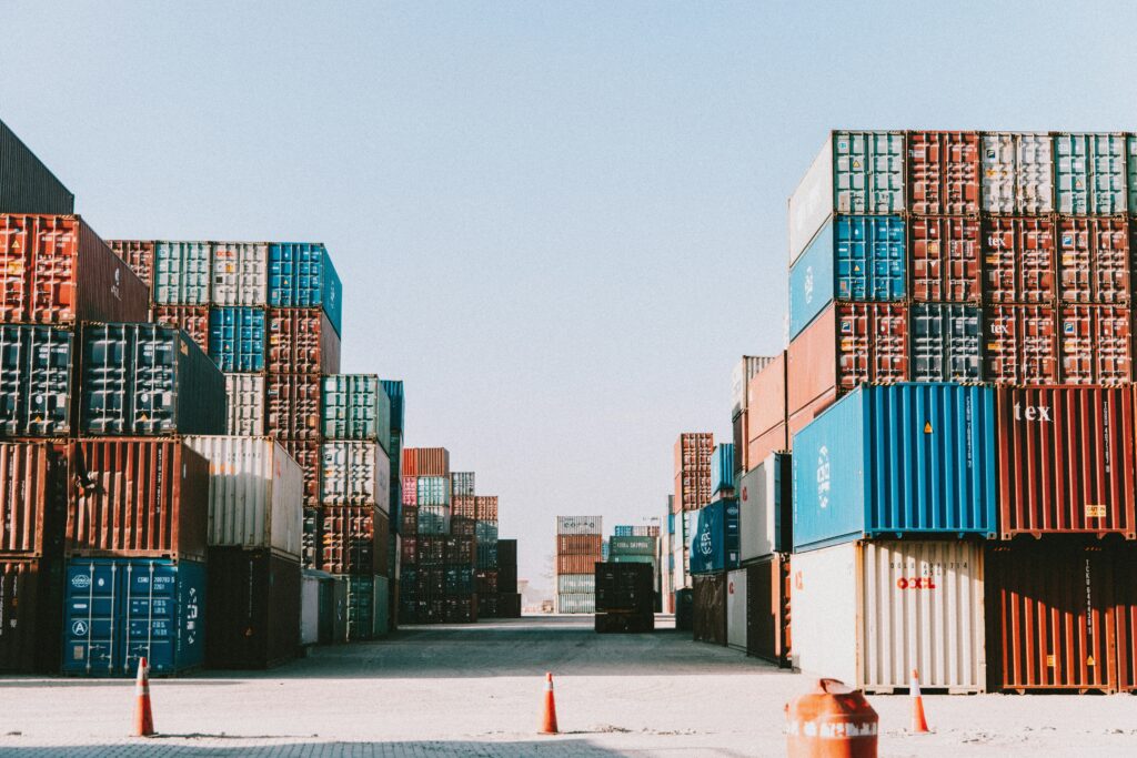 container_news's tweet photo. #Swire #Shipping revises #emergency #bunker #surcharge across global #trades

https://t.co/UmsVzmb30t https://t.co/nM04vpkgTp
