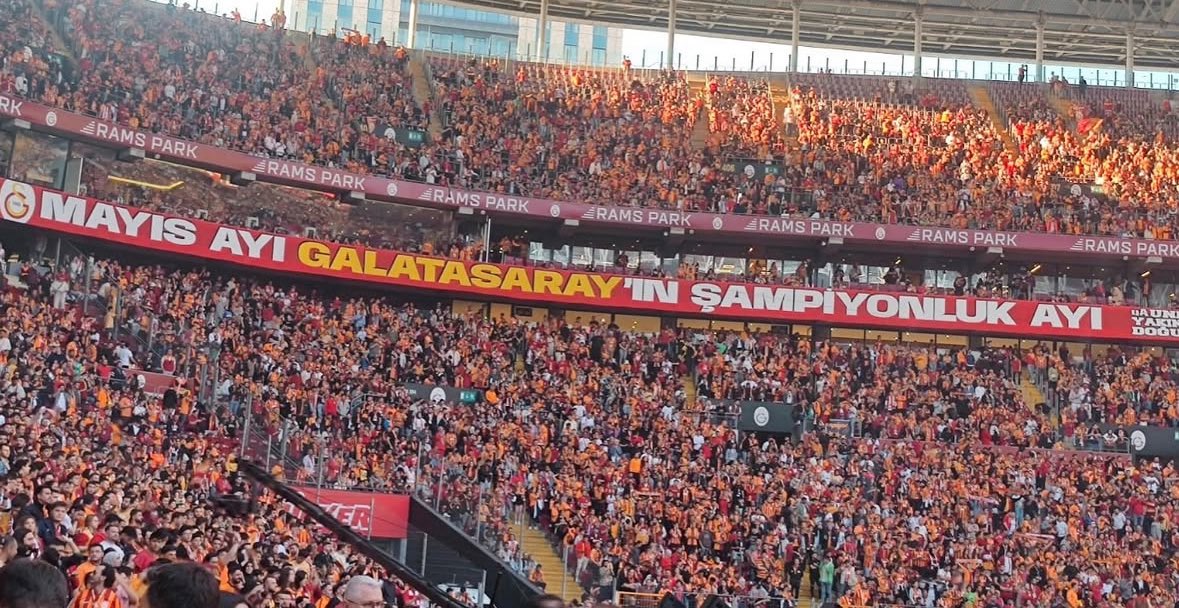 ultrAslan UNI tweet media