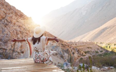 ApturChile's tweet photo. 🧘‍♀️🌄 El turismo de bienestar sigue creciendo con fuerza, posicionándose como una de las principales tendencias en la industria de viajes.
👉 https://t.co/vAsxUvkTMm
#Wellness #Turismo https://t.co/hUDJGJPU5h