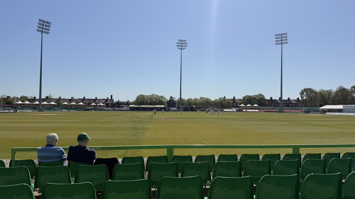 viewrestricted's tweet photo. Lovely day to work part time! Day out @leicsccc as they take on @TrentBridge https://t.co/Q6iTkMhqIM