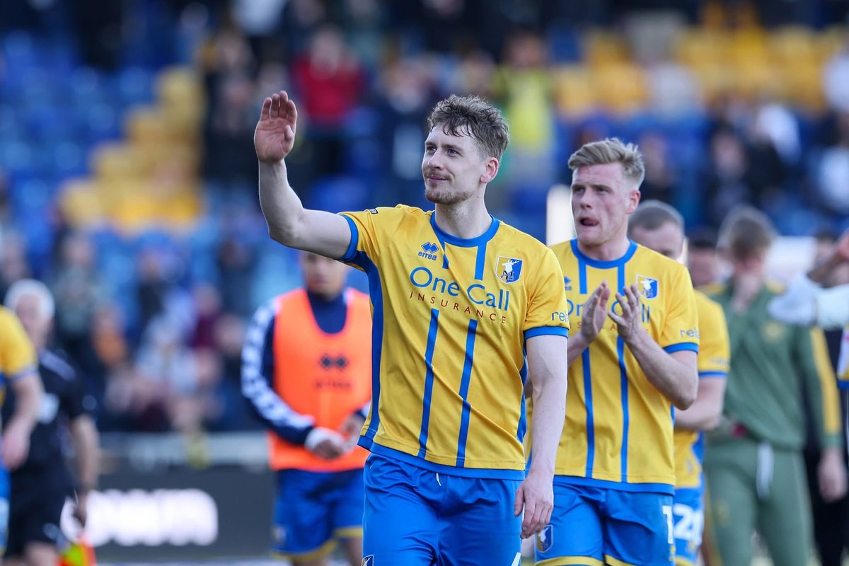 👏 Following the full-time whistle tomorrow, our first team players, staff, and their families will conduct a lap of appreciation to thank you for your outstanding support throughout the season.

To enable this to happen, please remain in your seats.

#Stags 🟡🔵
