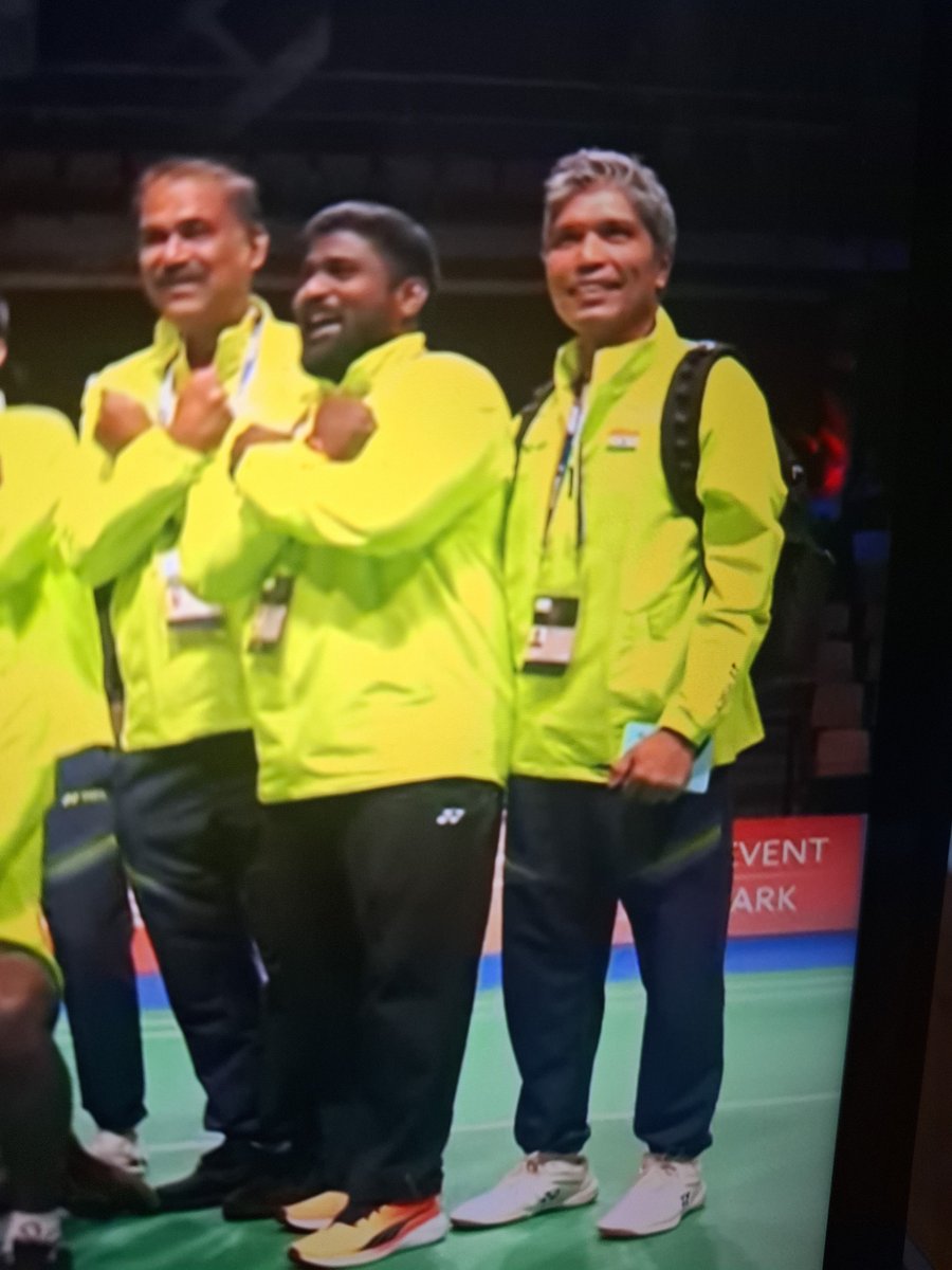 Badminton Eropa tweet media
