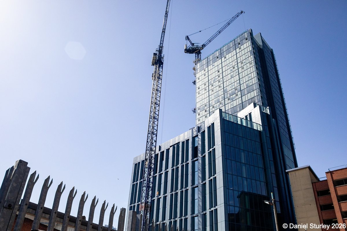 Daniel_Sturley's tweet image. #Birmingham UK, 4 of the almost externally complete Beorma Quarter 😎 

See more in my #construction photo journal of this #Digbeth #development here:

danielsturley.com/beorma-quarter/ 

#BirminghamWeAre #NearlyFinished 
#Architecture #Photography