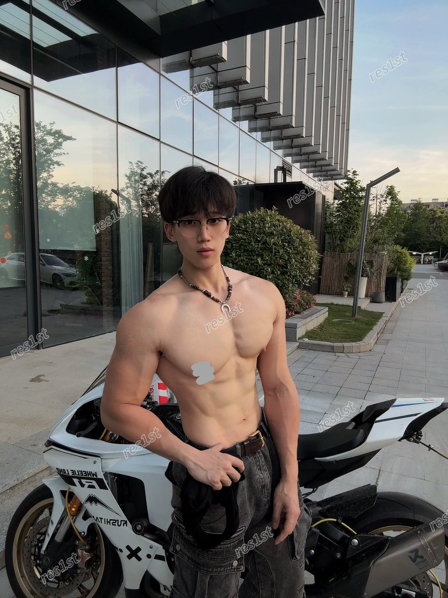 年轻的丈夫 tweet media
