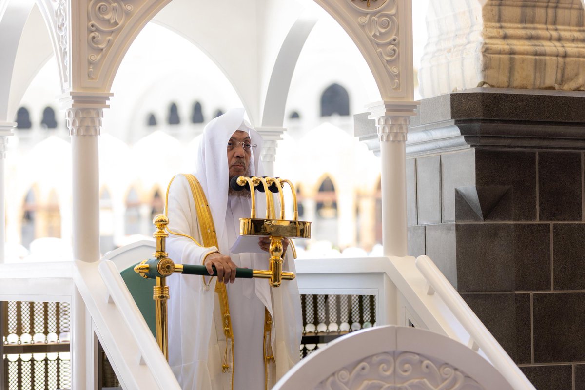 SaudiNewsFR's tweet image. 📸 Énormément de fidèles et de pèlerins présents à la mosquée sacrée de #Makkah 🕋 pour le sermon et la prière du vendredi sous une organisation méticuleuse et exceptionnelle des services de sécurité.