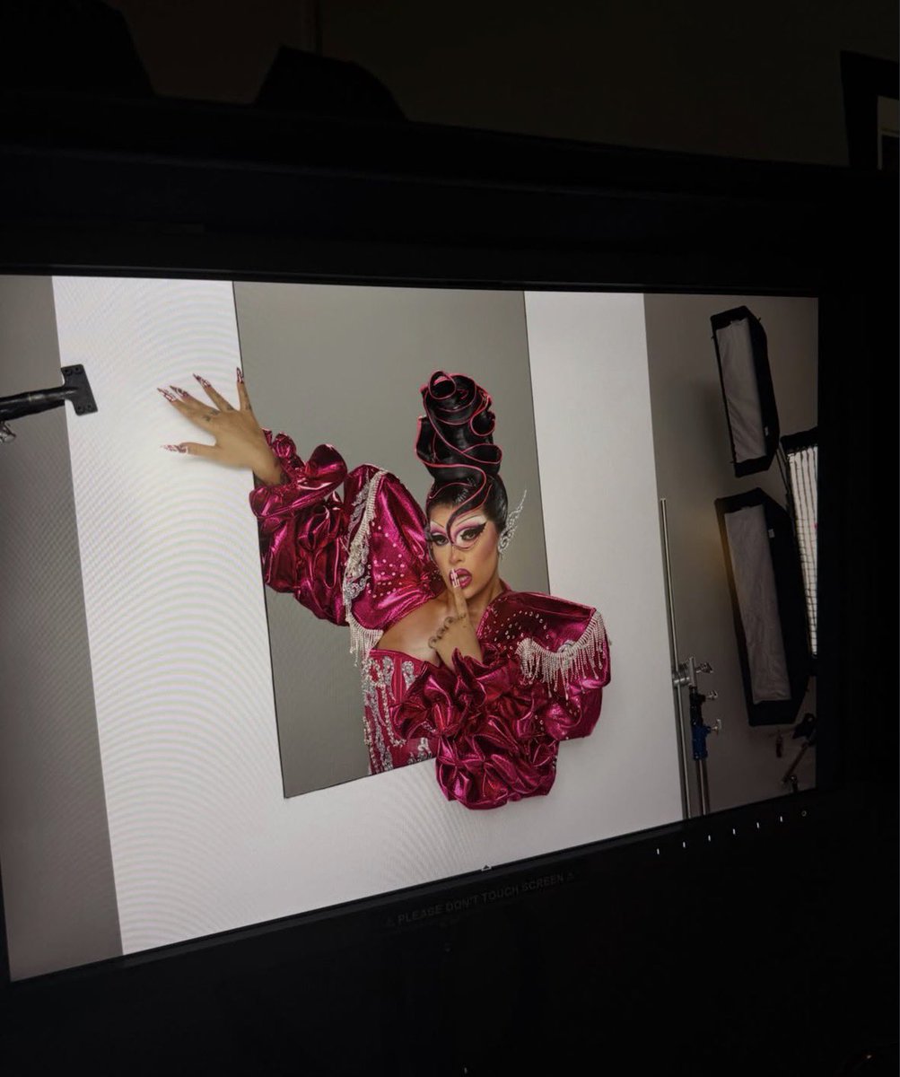 Drag Crave tweet media