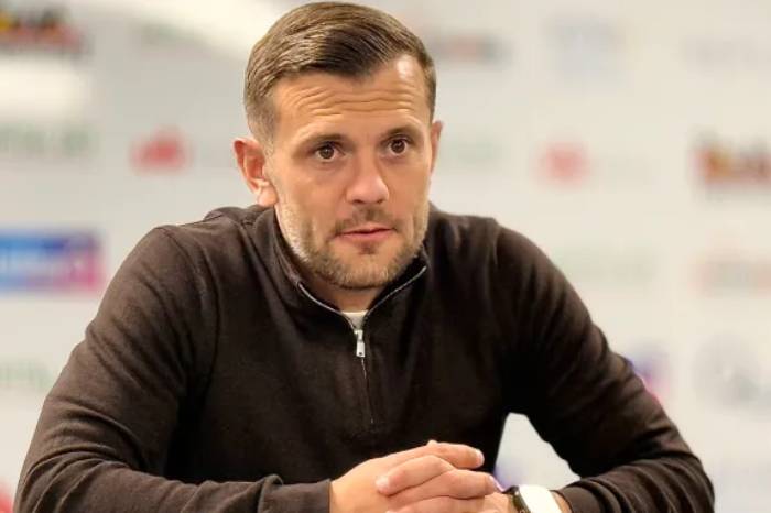 HattersNews's tweet image. 🟠 Wilshere hails mentality shift behind #Luton turnaround as #Hatters chase play-off dream:
Jack Wilshere has credited Luton Town's dramatic late-season surge to a mentality shift within his squad, insisting their ability to 'deal with....
▶️ HattersNews.co.uk/LTFC.php?ID=24… #COYH #LTFC