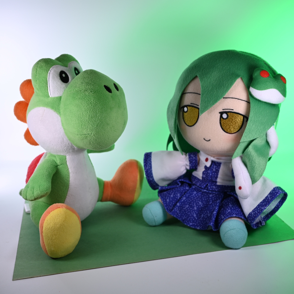 WhiteTulipan's tweet photo. Happy Fumo Friday! 🐸🐍 https://t.co/9zSYoMciiS