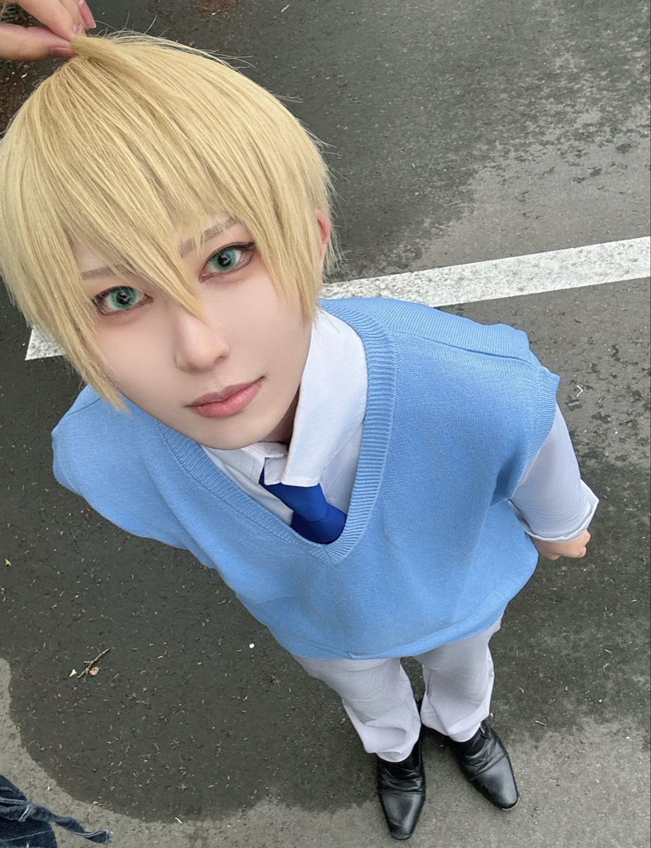づめ tweet media