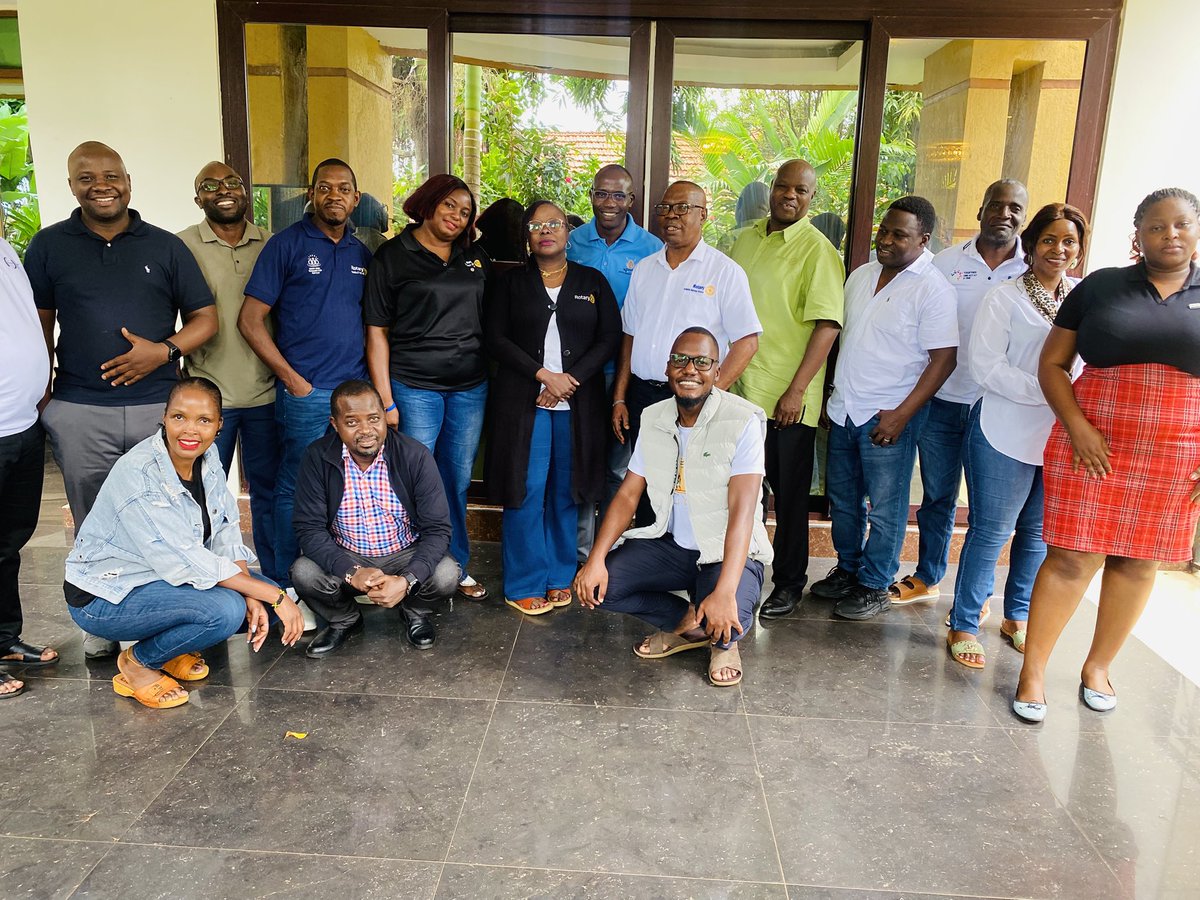 RcKitendebreeze's tweet photo. Today we stepped back to step forward — refining our goals, strengthening our bond, and recommitting to _Service Above Self_.  

Grateful for this board, this vision, and the communities we’ll serve.  
#RotaryKitendeBreeze #ServiceAboveSelf #District9214 https://t.co/kjkJnNx6BM